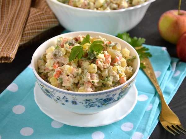 🥗 Испанский оливье с тунцом 
 
Ингредиенты:
- 🥔 3-4 средние картофелины 
- 🥕 …