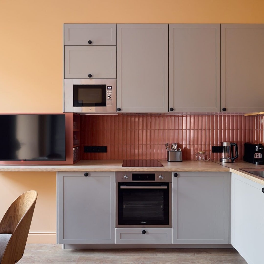 Яркий акцент в однокомнатной квартире🏠

38 кв. м.