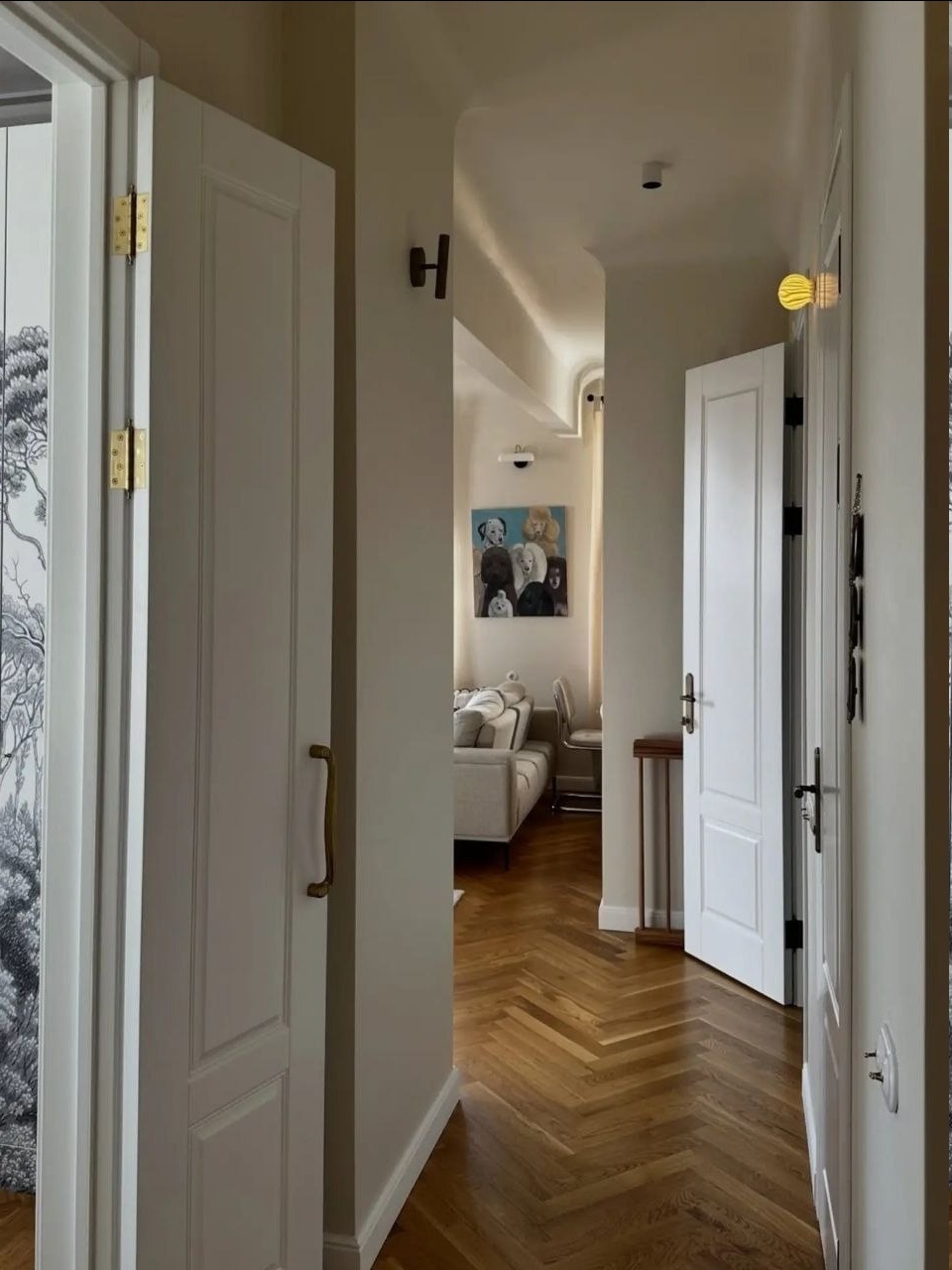 Вдохновляющий интерьер в сталинке!  
52 кв.м. в центре Екатеринбурга ✨