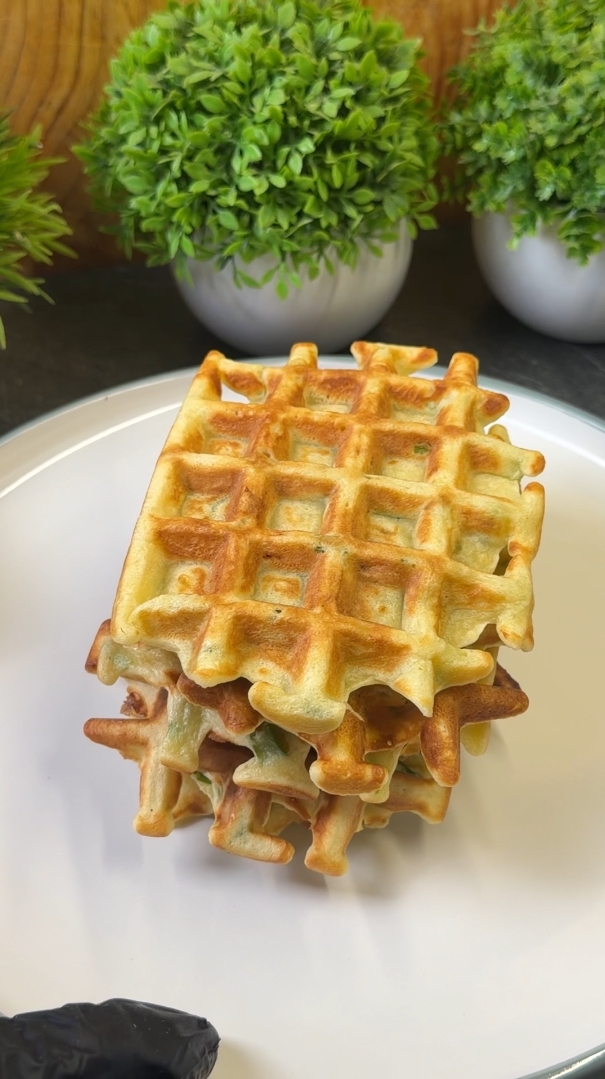 🥞 Рецепт вкусных зеленых вафель 
Ингредиенты: 
🌾 Мука — 1 стакан (примерно 140…