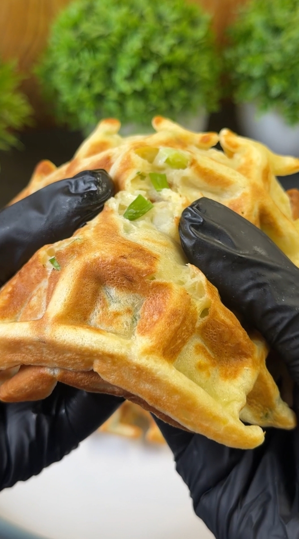 🥞 Рецепт вкусных зеленых вафель 
Ингредиенты: 
🌾 Мука — 1 стакан (примерно 140…