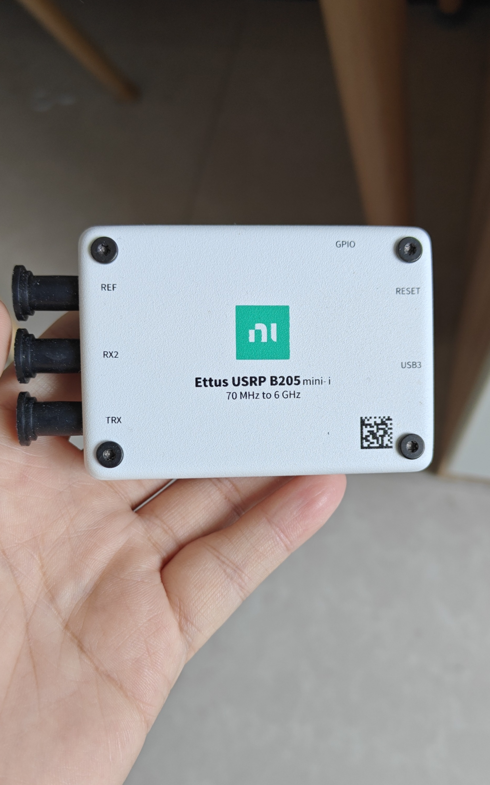 Вот мои неиспользуемые устройства USRP, включая B200mini, B210, X310 и X410. Они…