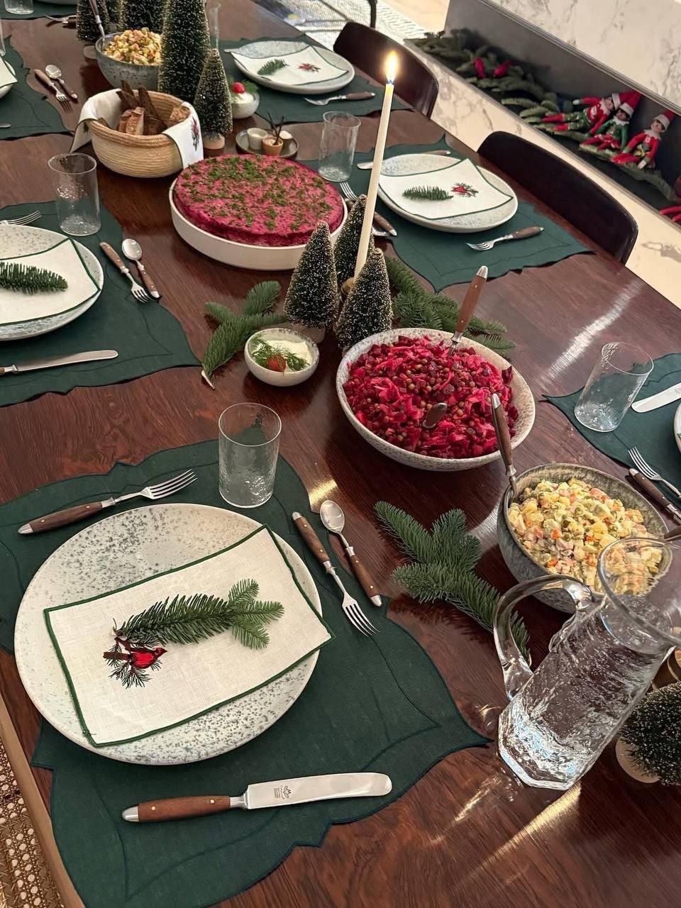 🎄 Модель не изменяет традициям и своим привычкам.

Ирина для новогоднего стола …