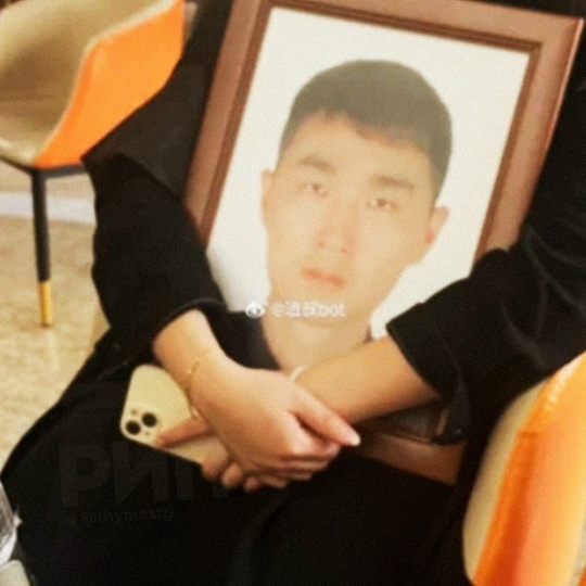 «32-летний китаец, переутомленный работой, умер» — работавший без выходных айтиш…