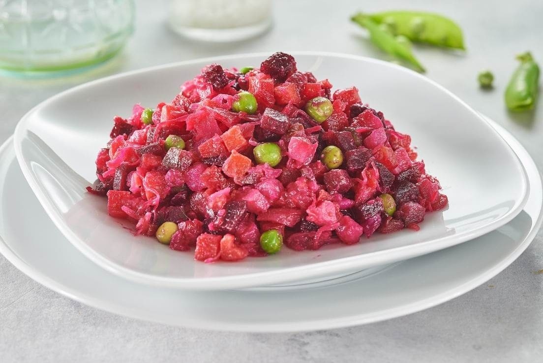 Классический рецепт винегрета:
 
🌱 Ингредиенты:
- 3 средних картофелины 🥔 
- 2…