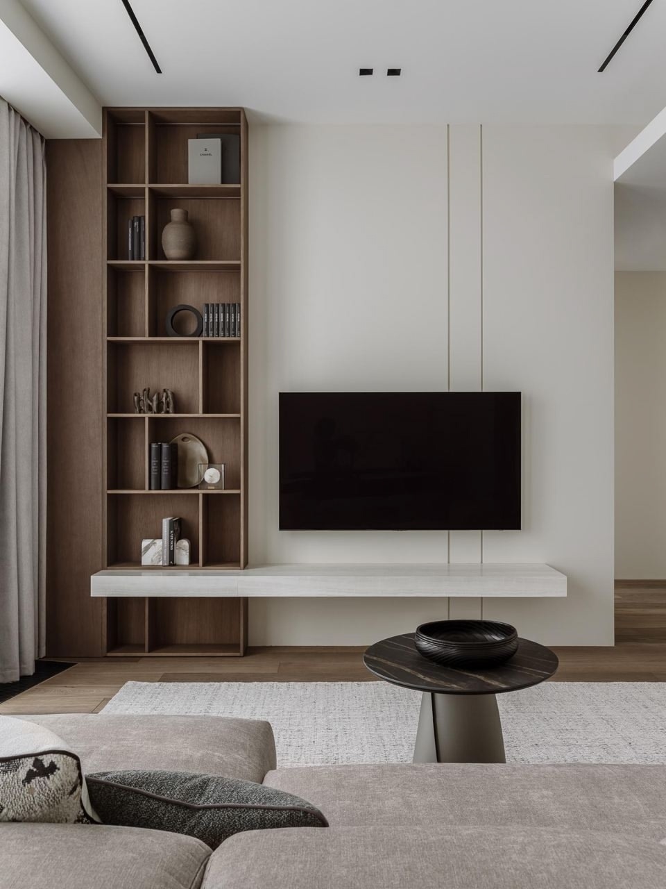Лаконичность и спокойствие: квартира 85 м² для динамичной жизни