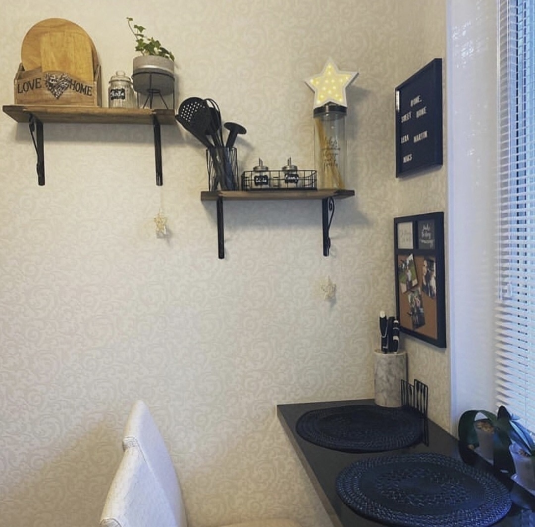 Кухня в хрущевке!🖤 Что думаете о такой черно-белой кухне? Обязательно пишите ва…