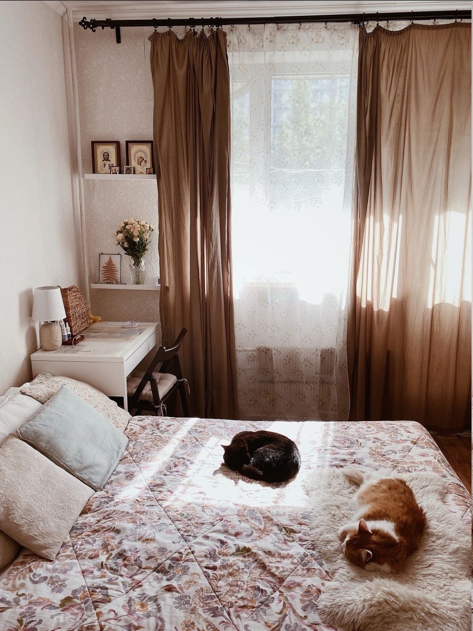Уютная спальня 🐈️