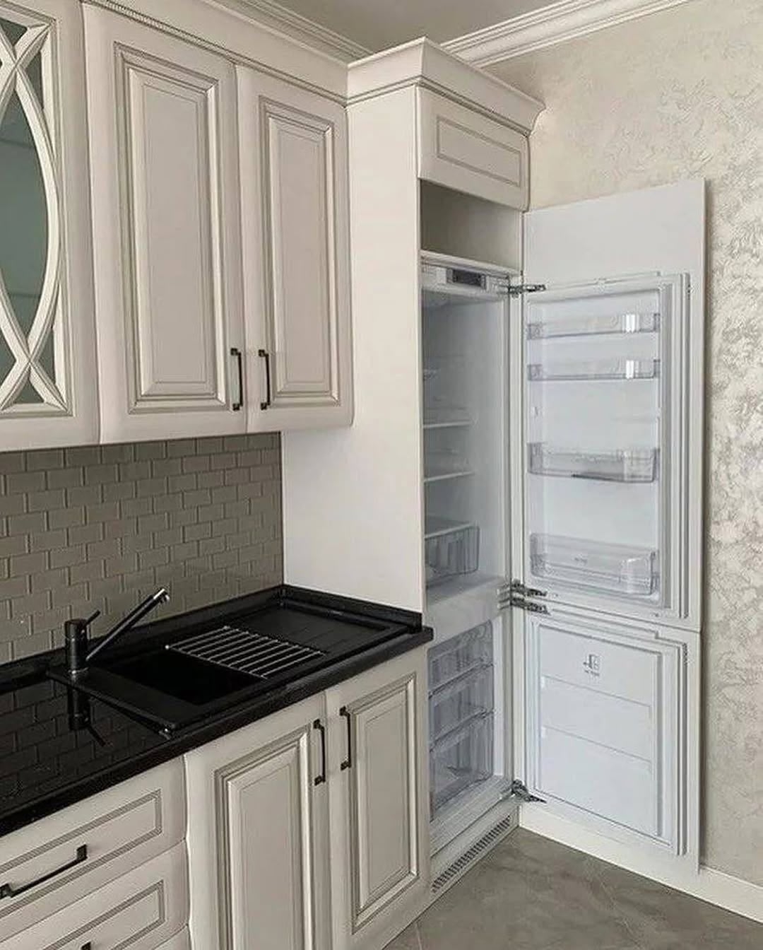 Стильная светлая кухня. А вам нравится: да или нет?🥰