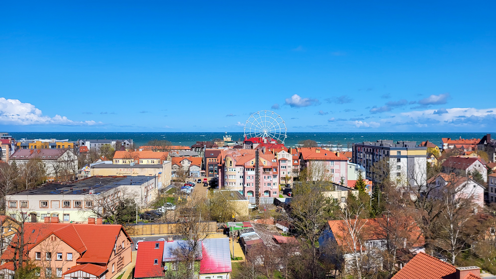 Вид со смотровой площадки водонапорной башни