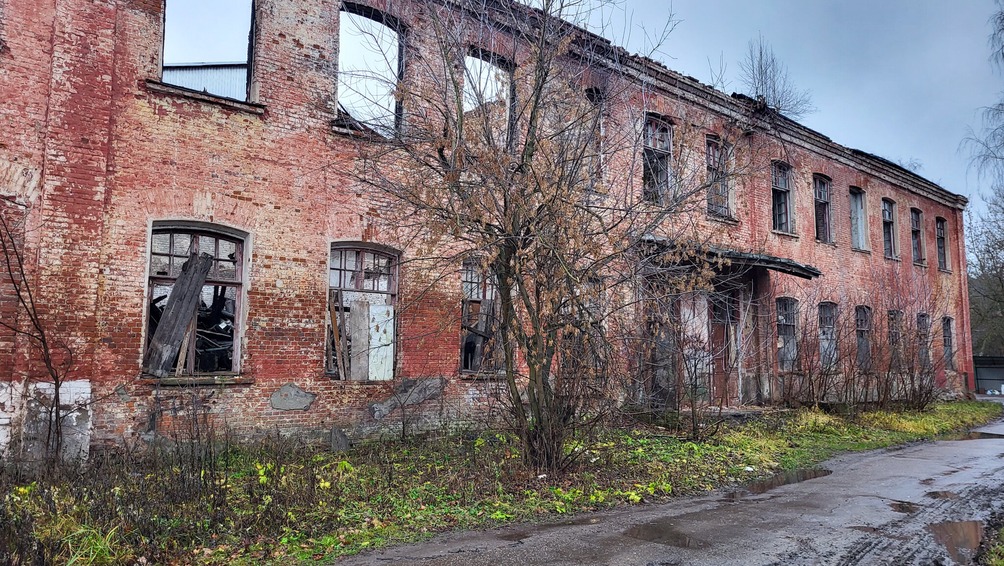 Отбельная казарма