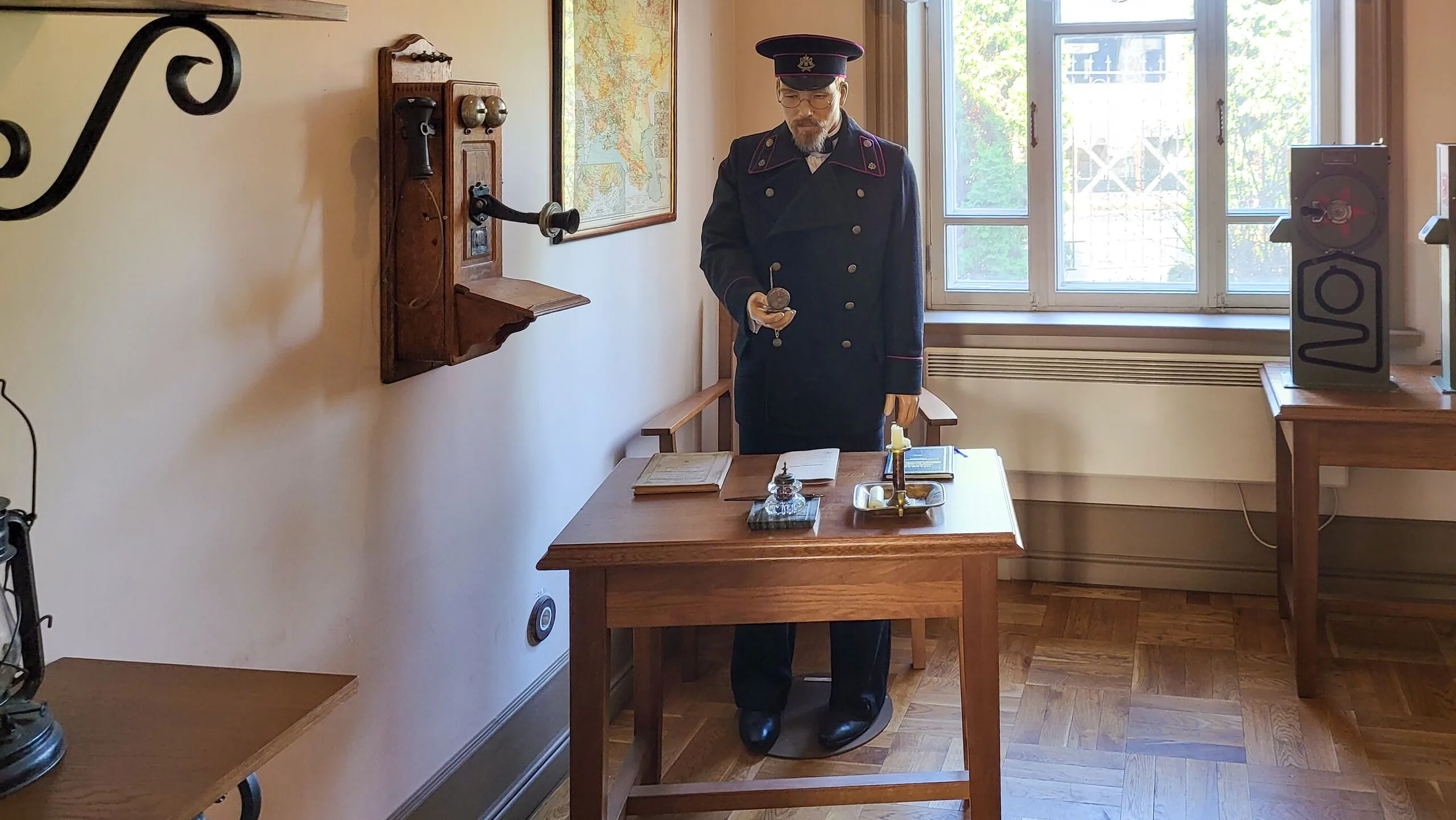 Кабинет начальника станции в здании вокзала