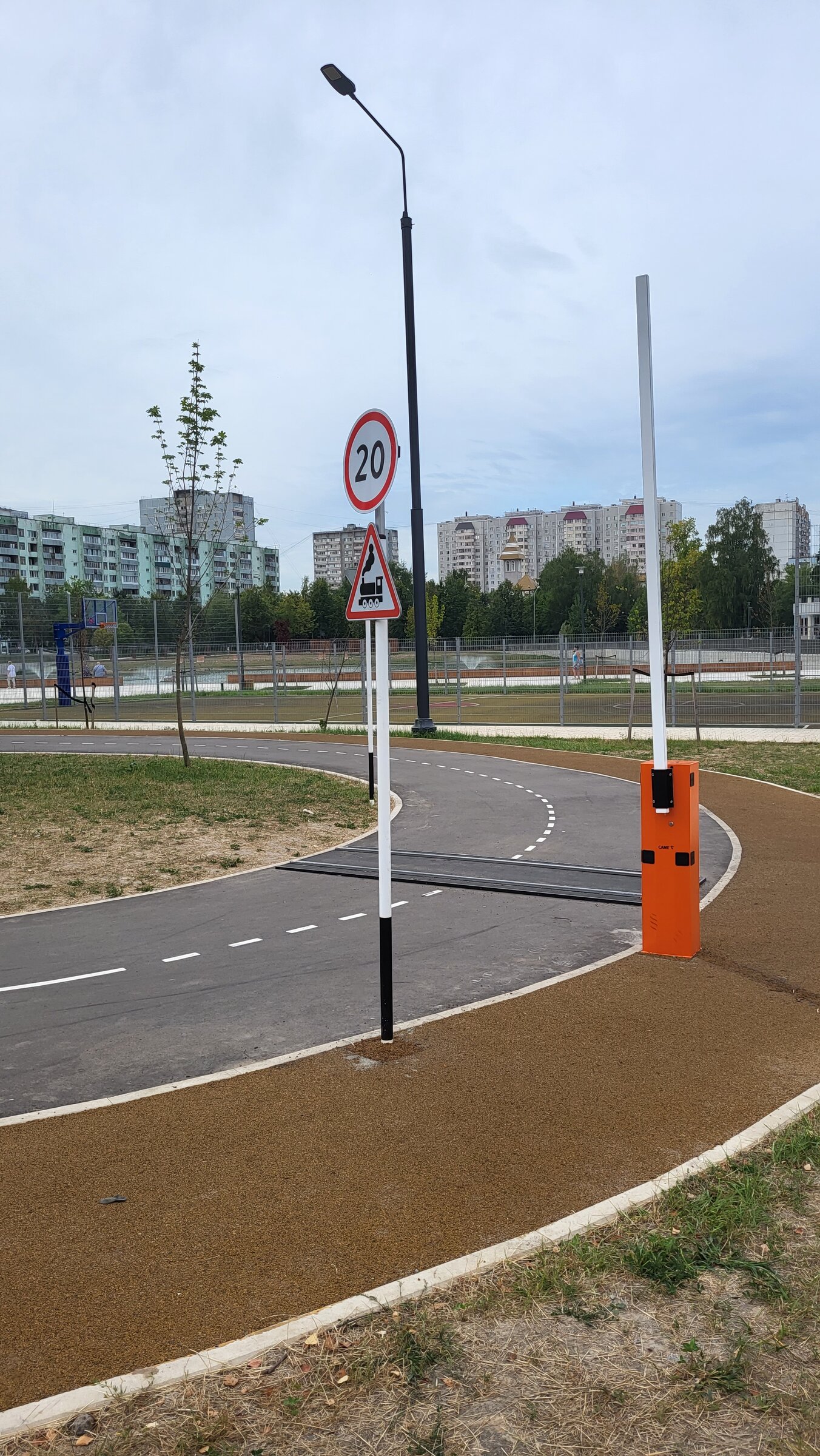 Мини-город для маленьких автомобилистов