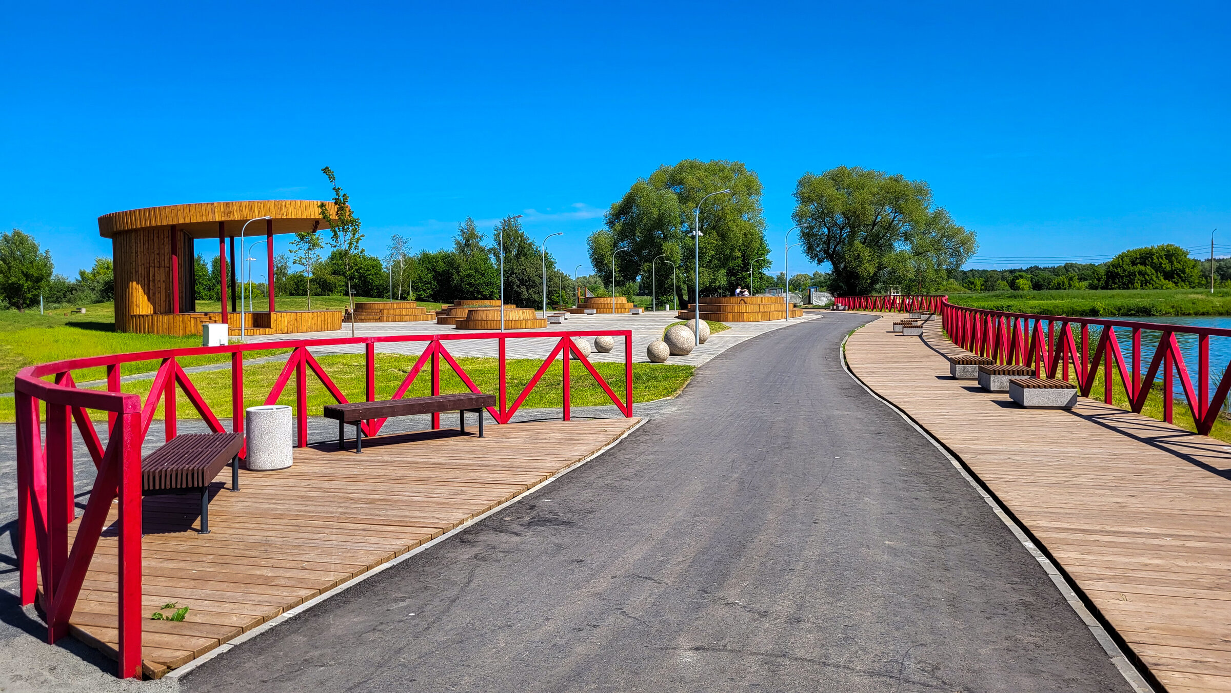 Парк &laquo;Бронницкий луг&raquo;