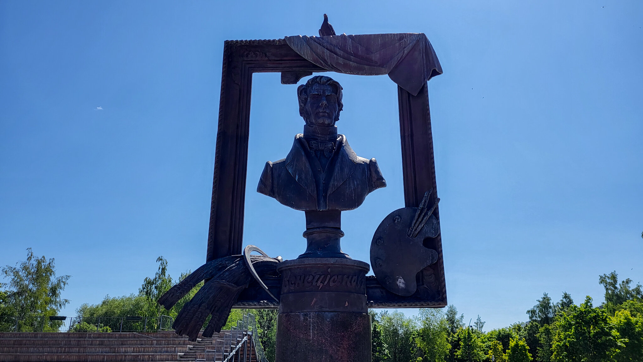 Памятник А.Г.Венецианову