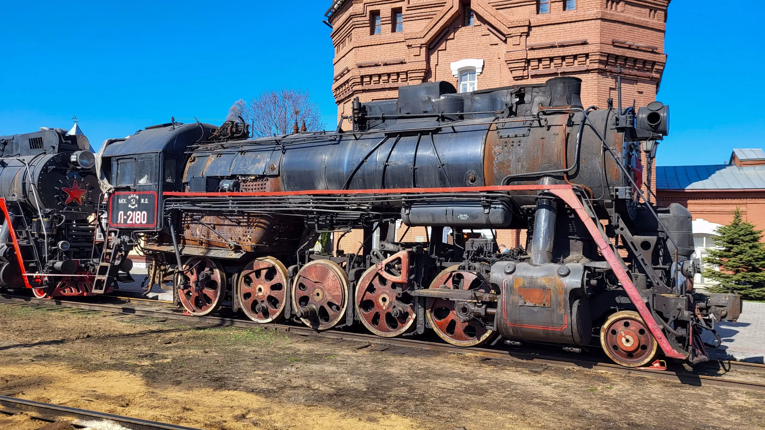 Паровоз Л-2180