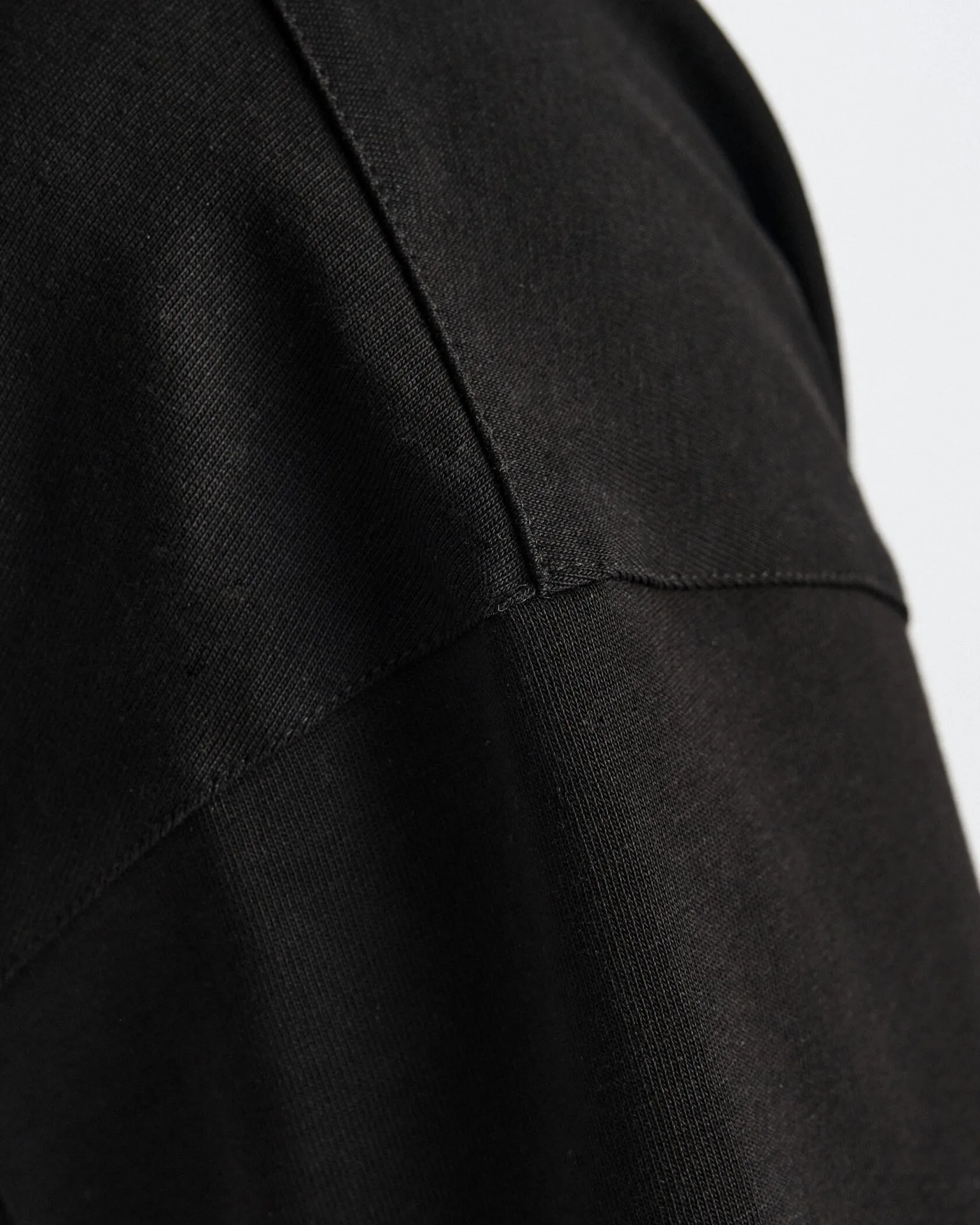Футболка kuzma / Начало / черная