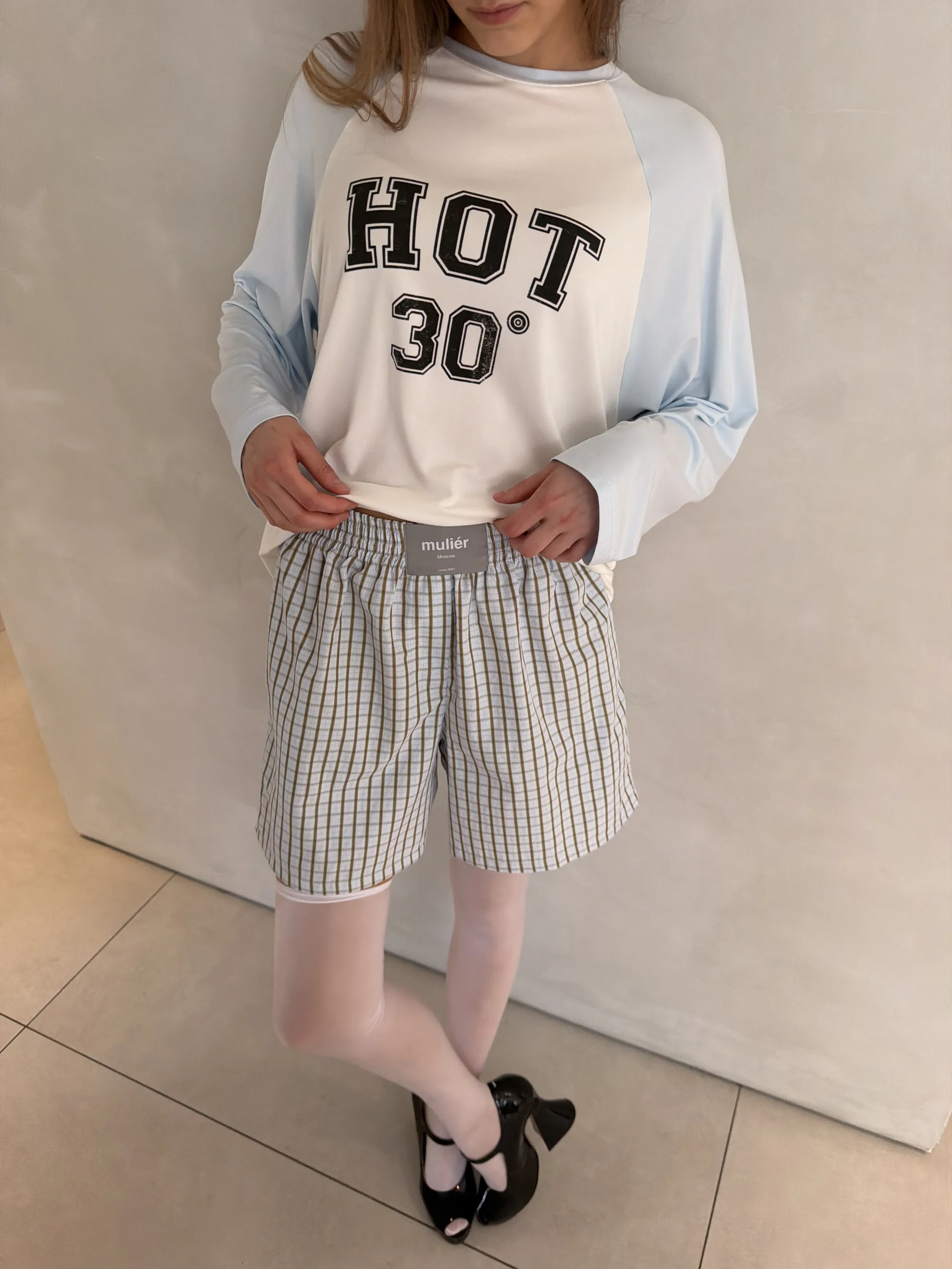 Лонгслив с контрастными рукавами "Hot"