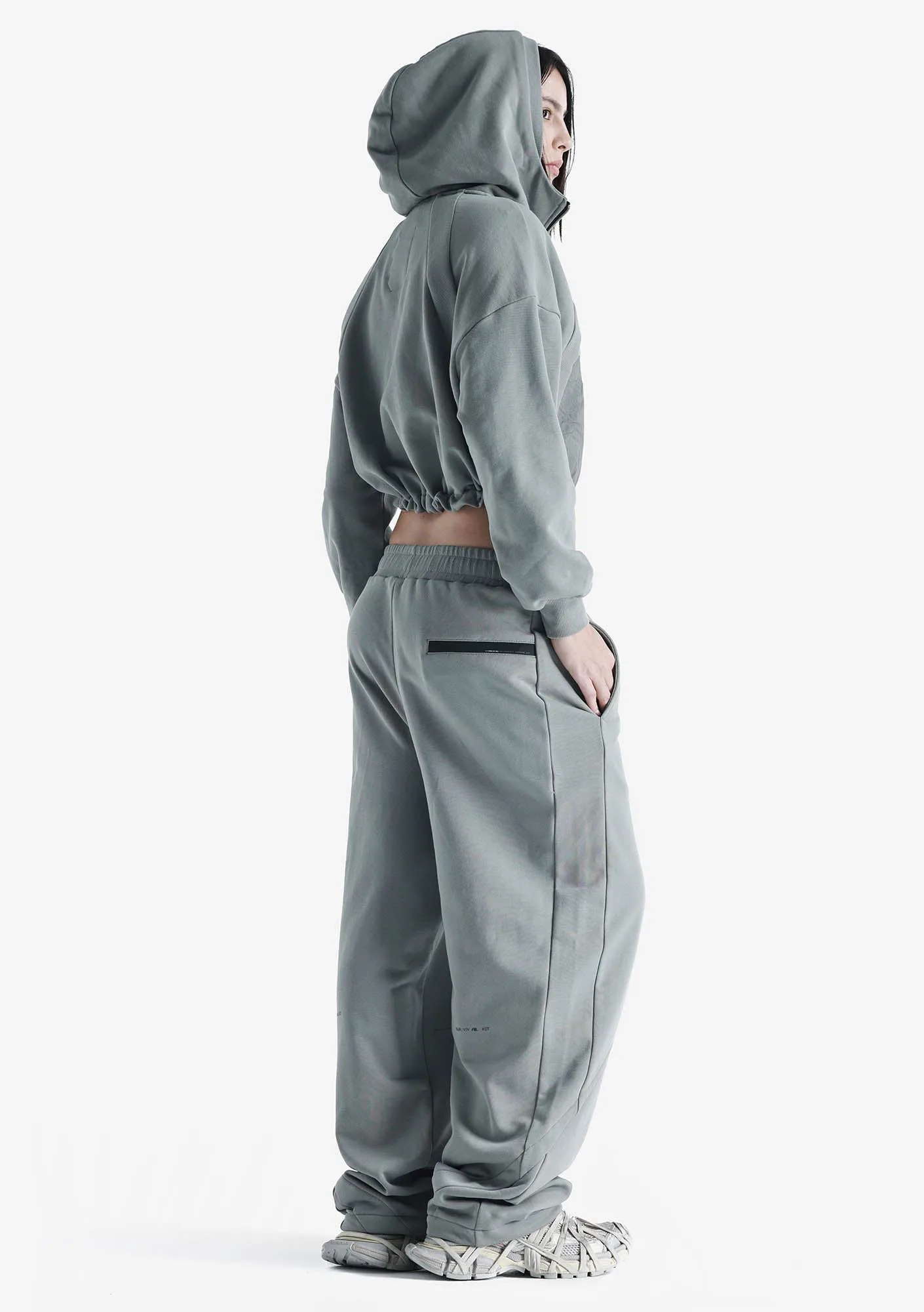 Кроп-худи FRISSON Fw117-27