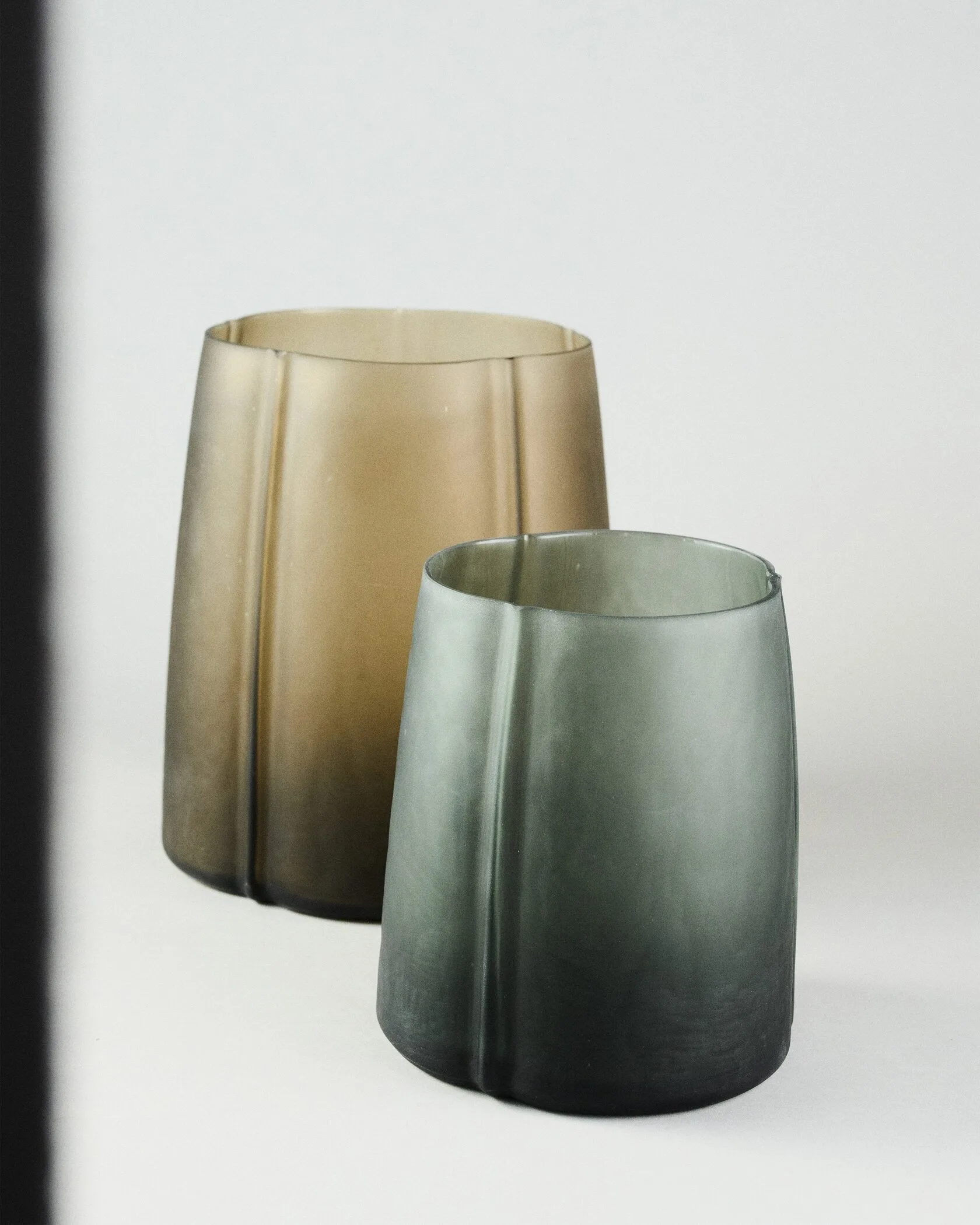 Ваза 04 Serax Shapes by Piet Boon, D22.5*18.6 см, H26 см, коричневый, стекло