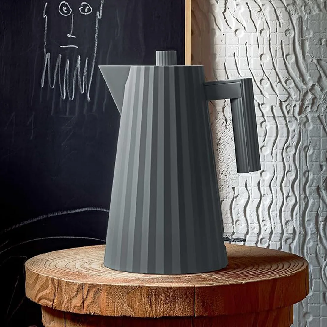 Чайник Alessi Plissé, 1,7 л, серый