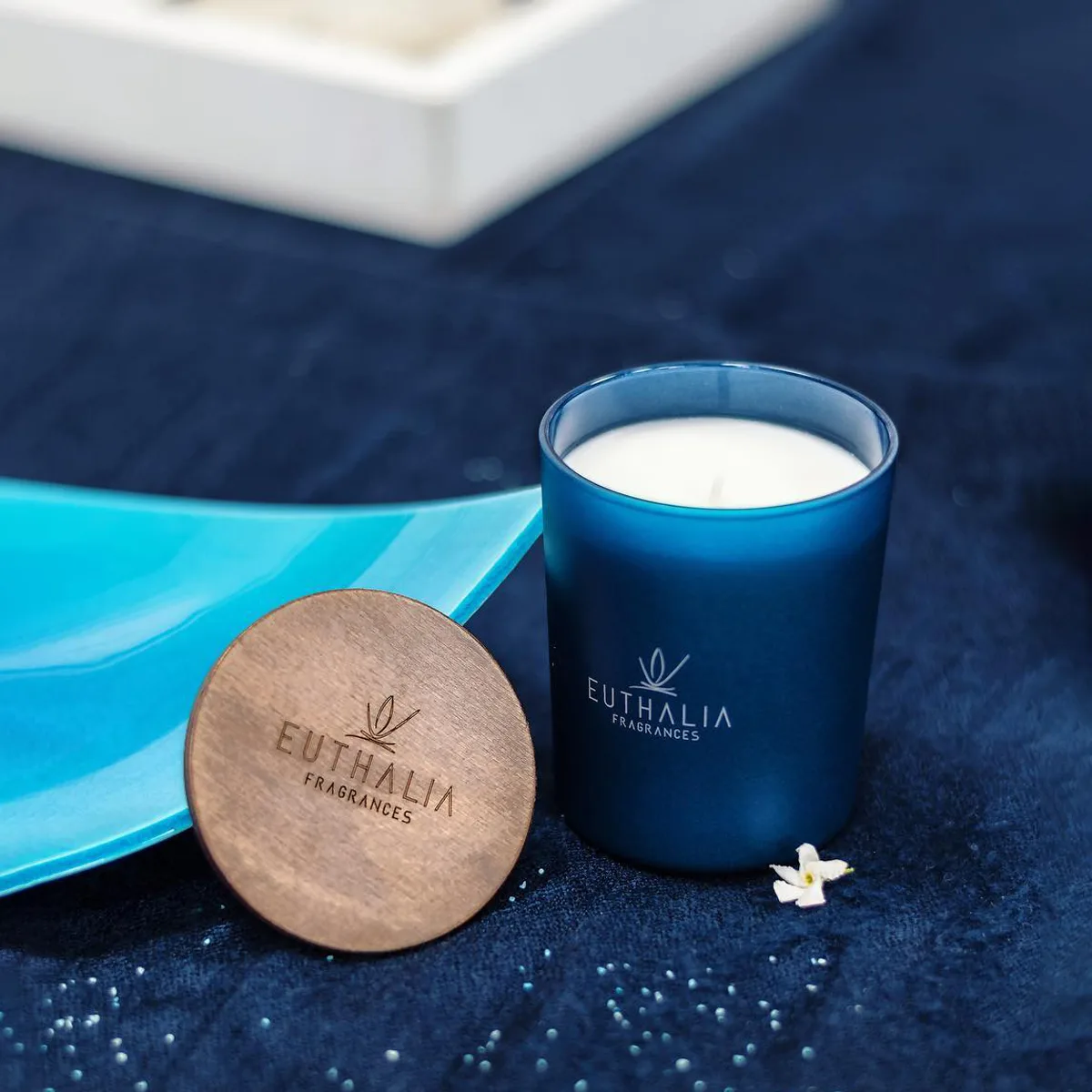 Ароматическая свеча Euthalia Fragrances "Ficus Apuliae", 180 г