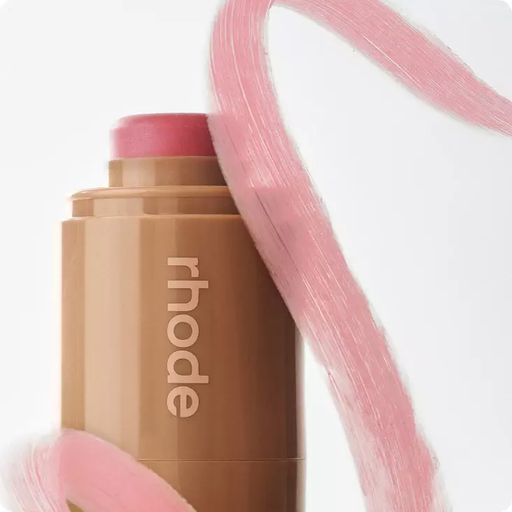RHODE POCKET BLUSH SPRINKLE ОТТЕНОК WARM PEARLY PINK