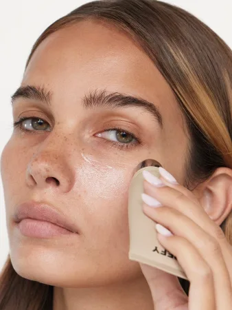 REFY FACE PRIMER BLUR AND HYDRATE