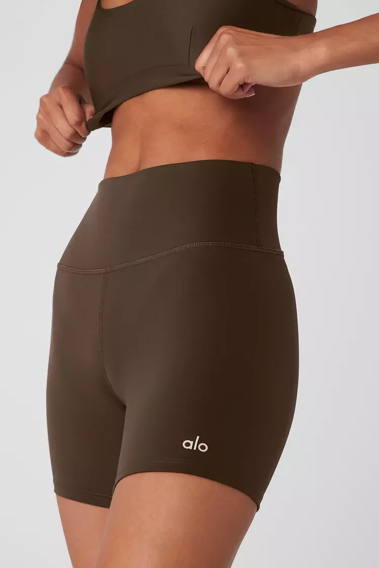 ALO YOGA AIRLIFT ENERGY SHORT ESPRESSO