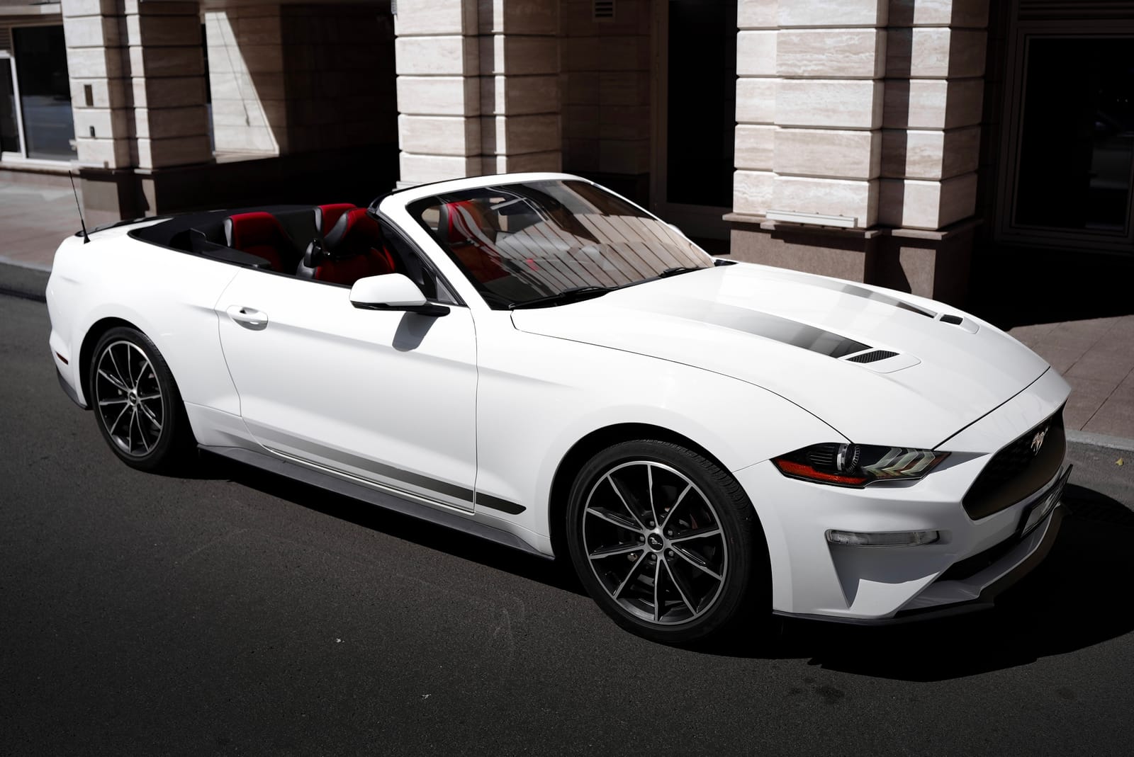 Ford Mustang Cabrio White