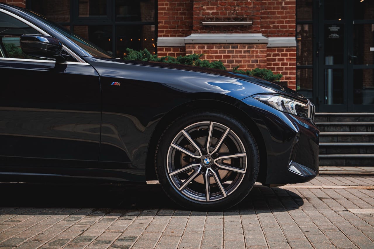 Bmw 320 Li Sapphire Black