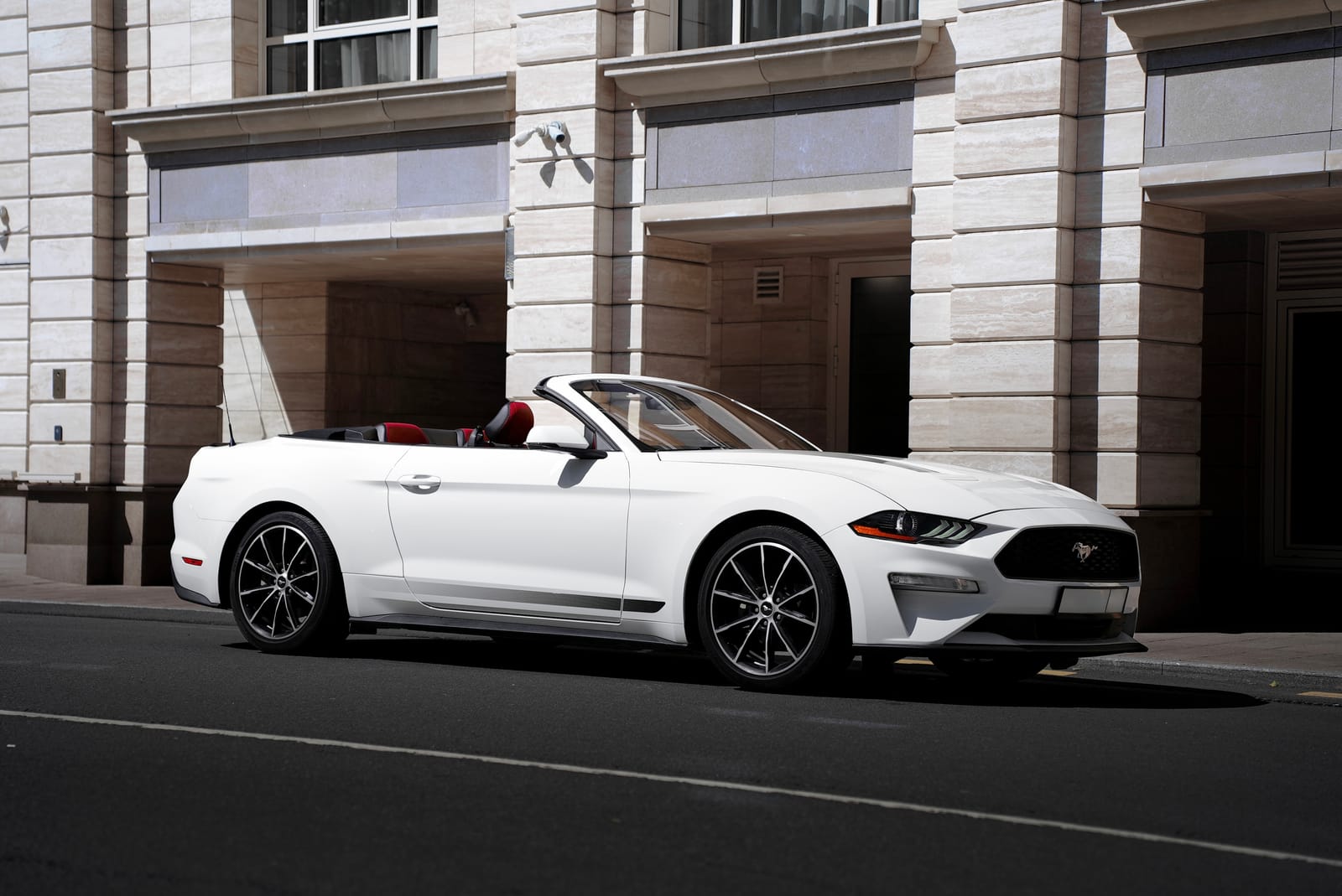 Ford Mustang Cabrio White