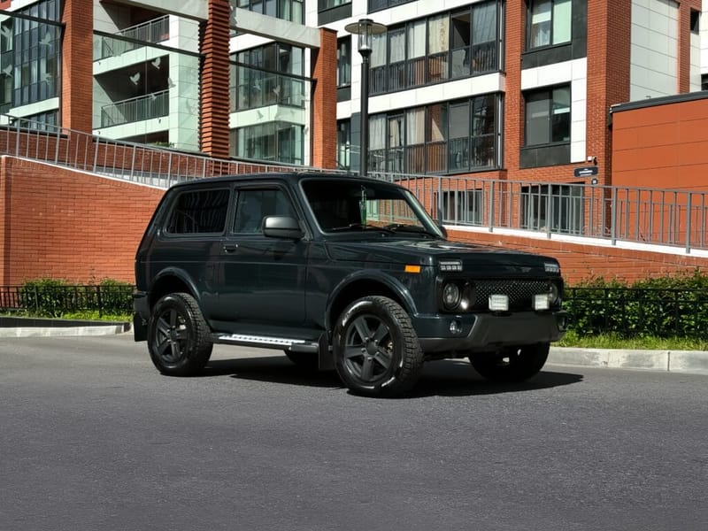 Lada Niva Legend