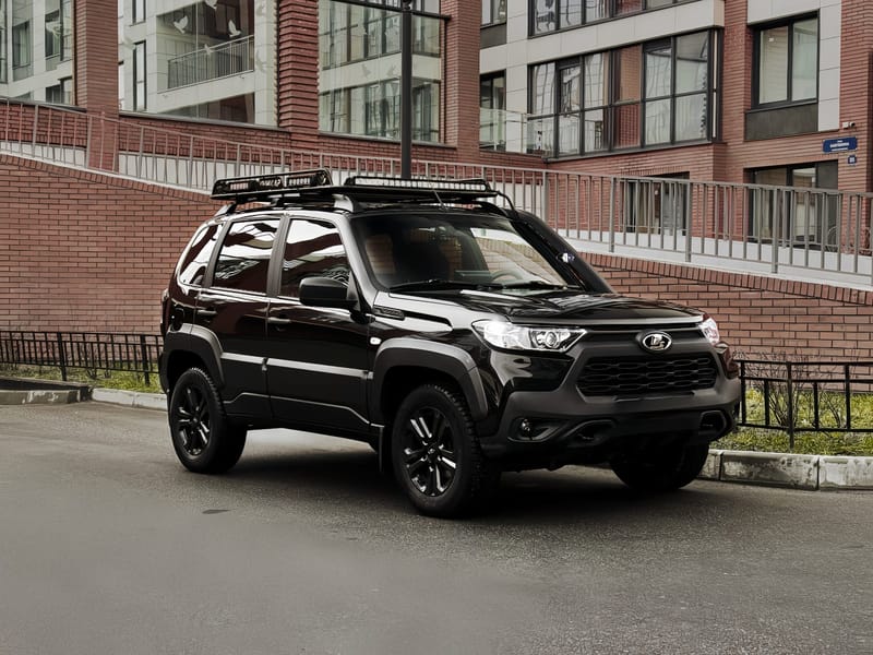 Lada Niva Travel