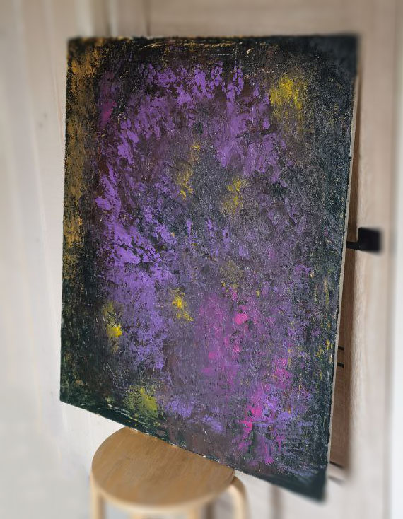 Интерьерная картина акрилом на холсте в черно-фиолетовом с текстурой