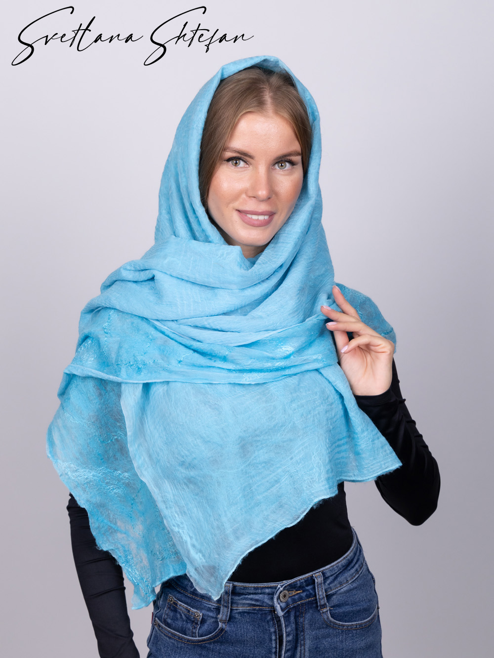 Голубой шарф палантин ручной работы из шерсти