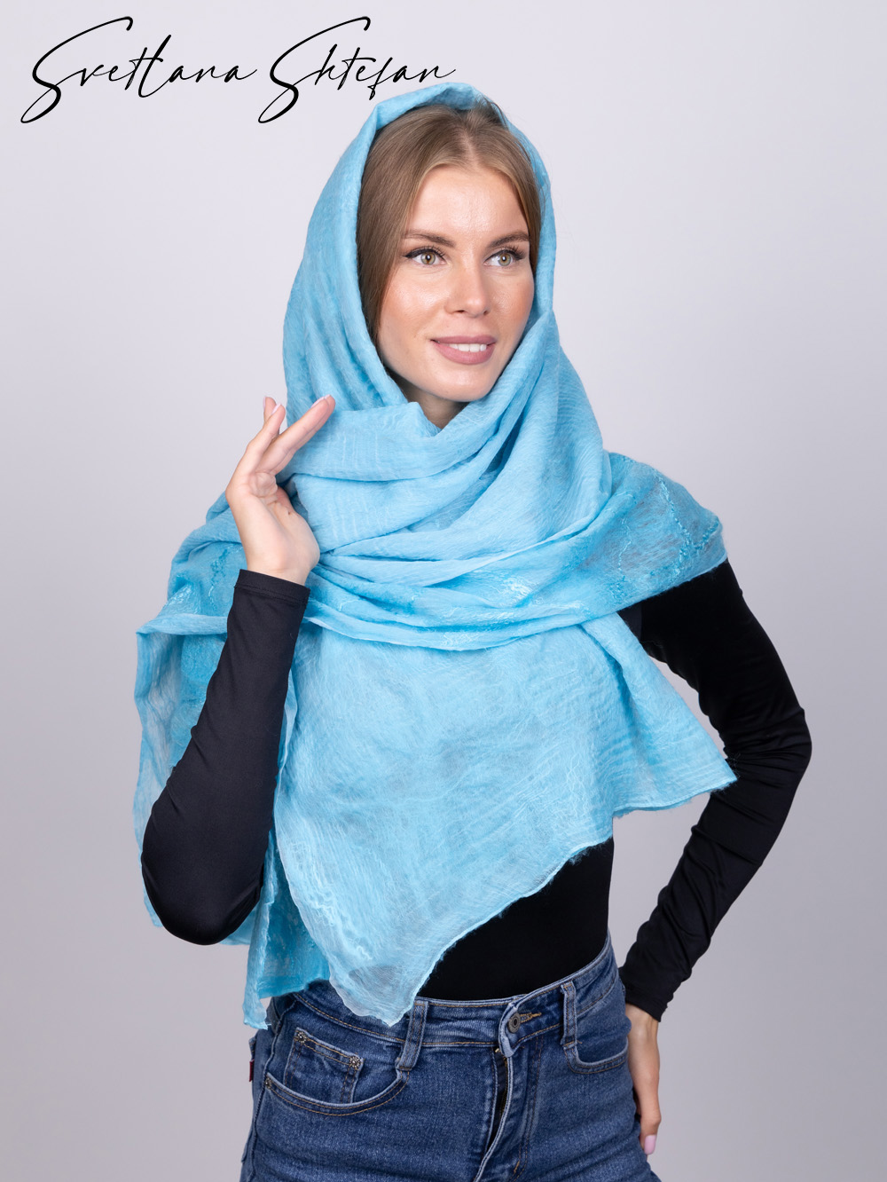 Голубой шарф палантин ручной работы из шерсти
