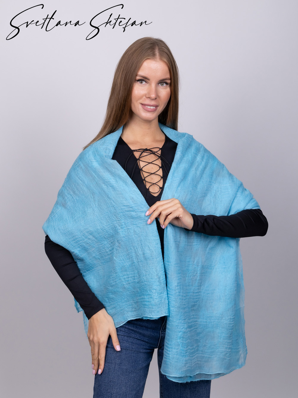 Голубой шарф палантин ручной работы из шерсти