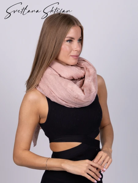 Пудровый палантин ручной работы - превью 7