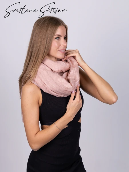 Пудровый палантин ручной работы - превью 8