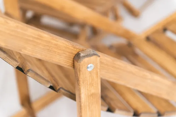 Villis/Садовая мебель/Кресло-шезлонг из дерева складное 2 шт. + две бежевые подушки и деревянный стол