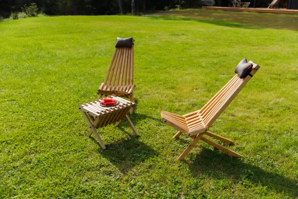 Комплект садовой мебели из Карельской сосны "Кентукки" стандарт, 2 кресла и столик из дерева на металлической шпильке для дачи, террасы, улицы