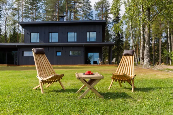 Комплект садовой мебели из Карельской сосны "Кентукки" стандарт, 2 кресла и столик из дерева на металлической шпильке для дачи, террасы, улицы