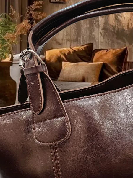 Женская сумка из натуральной кожи (фактура мрамора с мерцанием) ,шоколадно коричневая тоут DakkottaGREEN, с двумя регулируемыми ручками , ремнем через плечо ,вмещает А4 формат