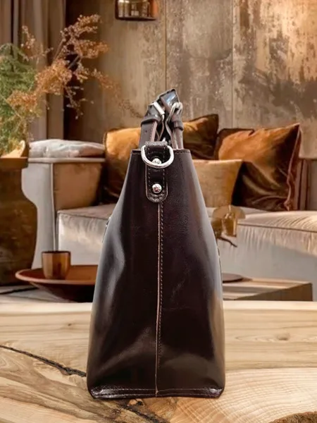 Женская сумка из натуральной кожи (фактура мрамора с мерцанием) ,шоколадно коричневая тоут DakkottaGREEN, с двумя регулируемыми ручками , ремнем через плечо ,вмещает А4 формат