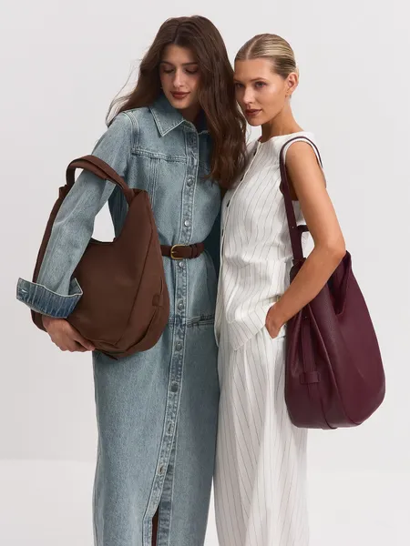 Сумка женская хобо через плечо большая кожаная бордовая