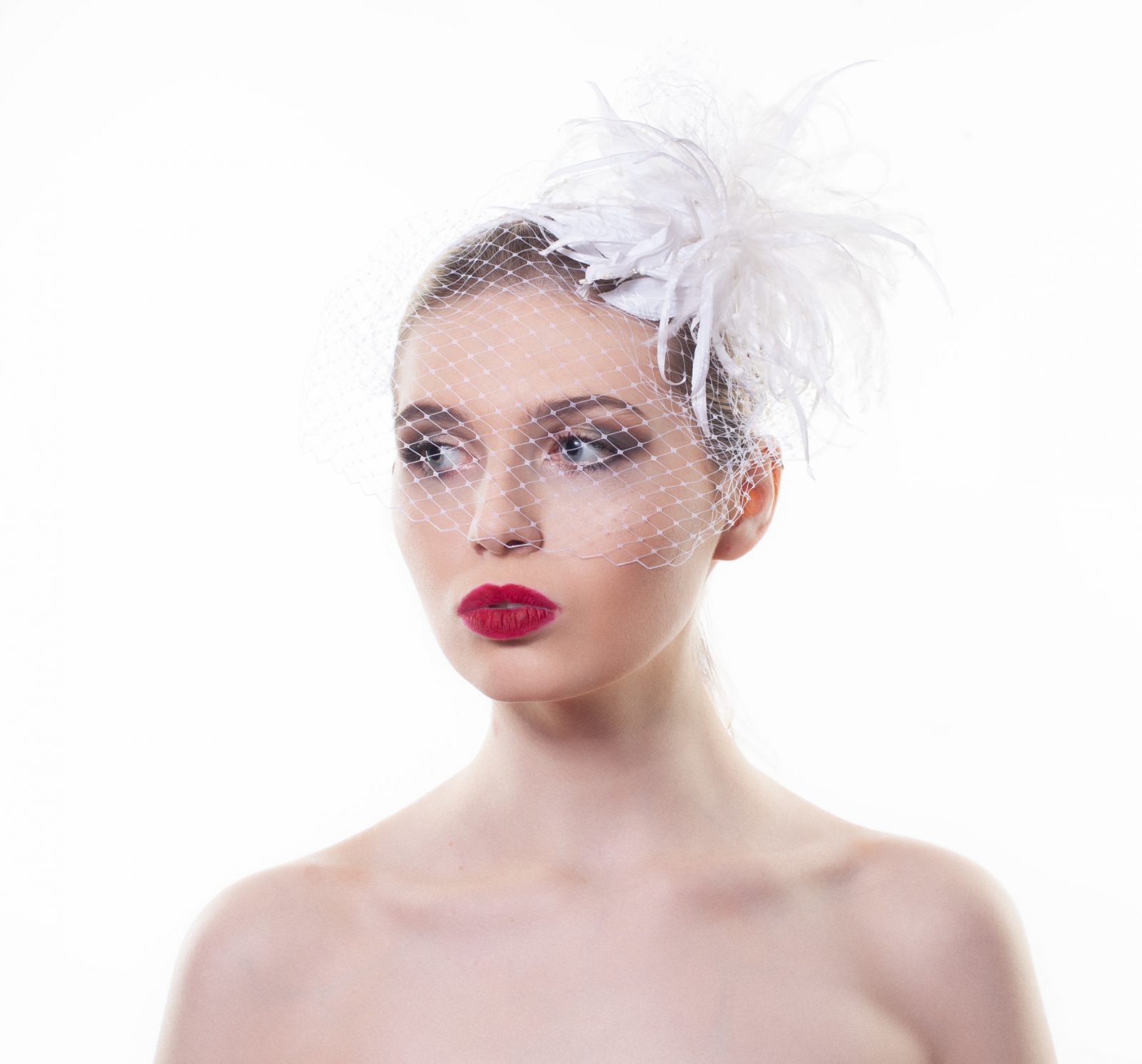 Свадебная шляпка с вуалью