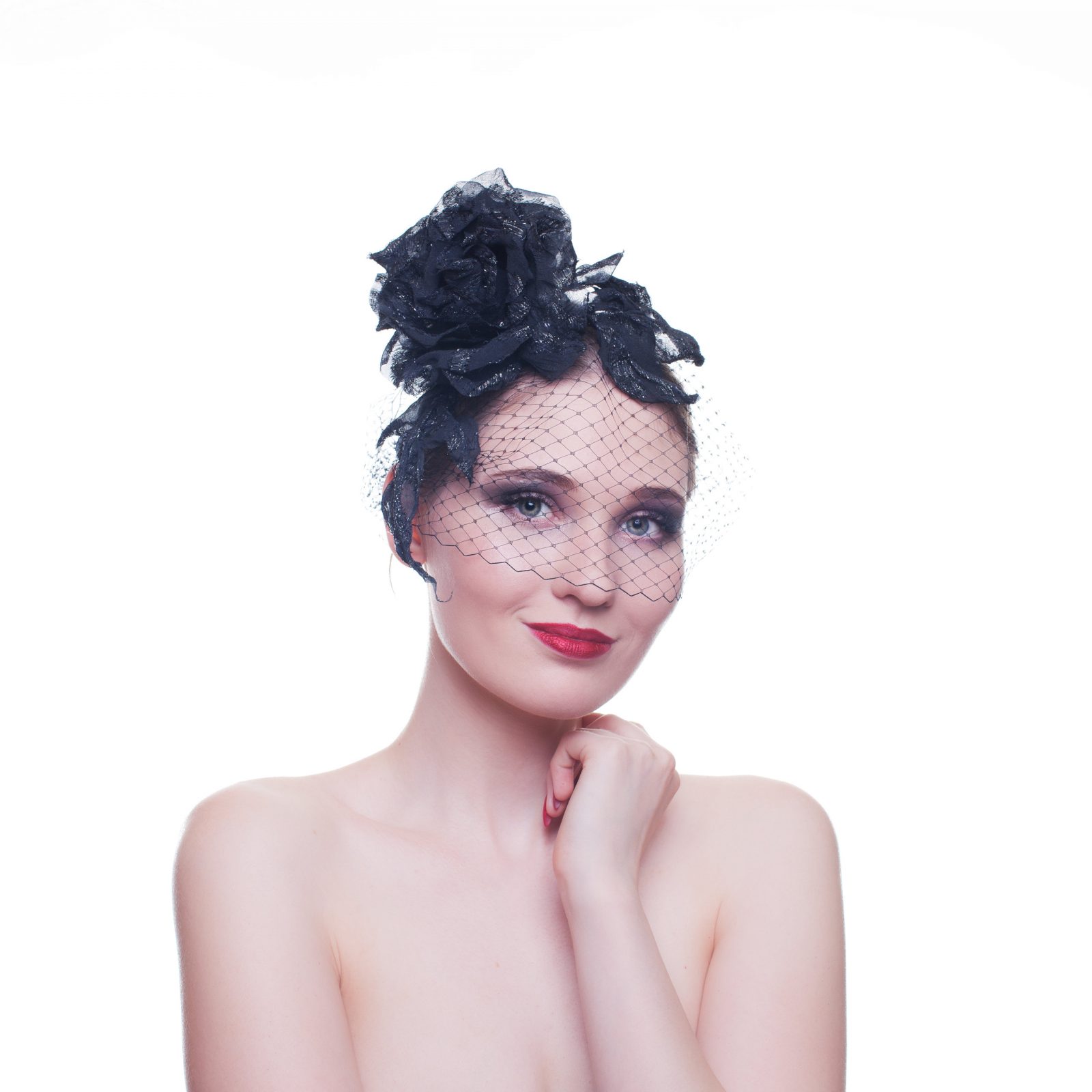 Черная шляпка вуалетка