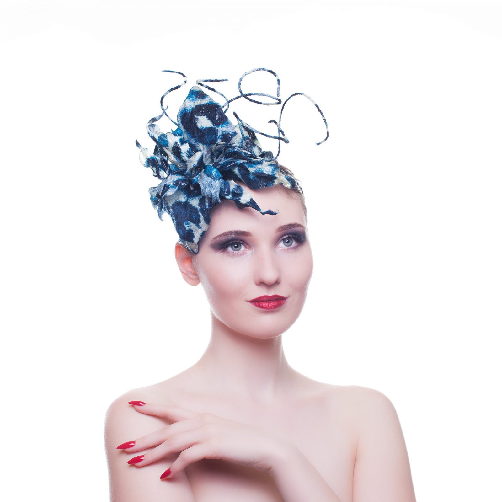 Вечерняя шляпка для скачек