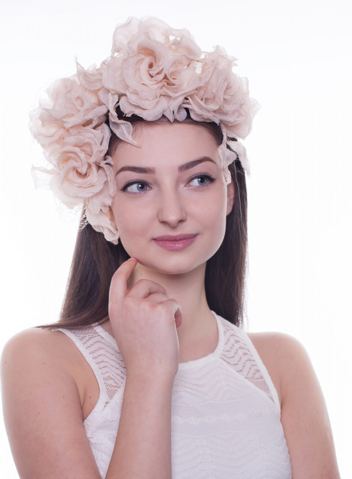 Венок из шелковых роз